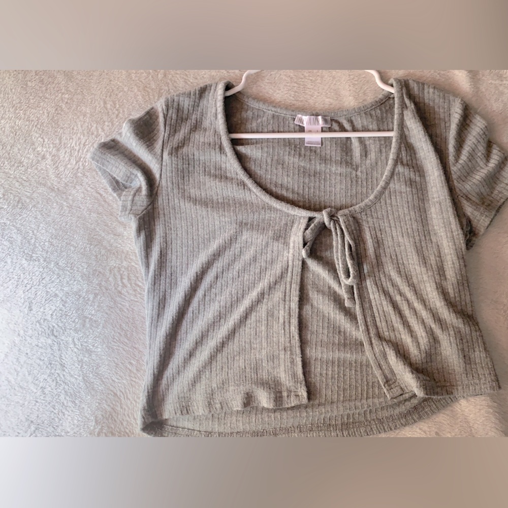 Grey crop soft and thin 😂